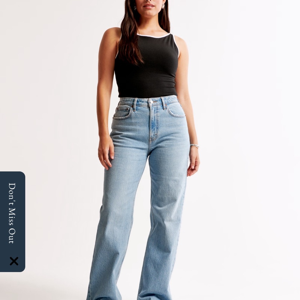 Abercrombie & Fitch Blue High Rise Jeans Curve Love. Like new condition